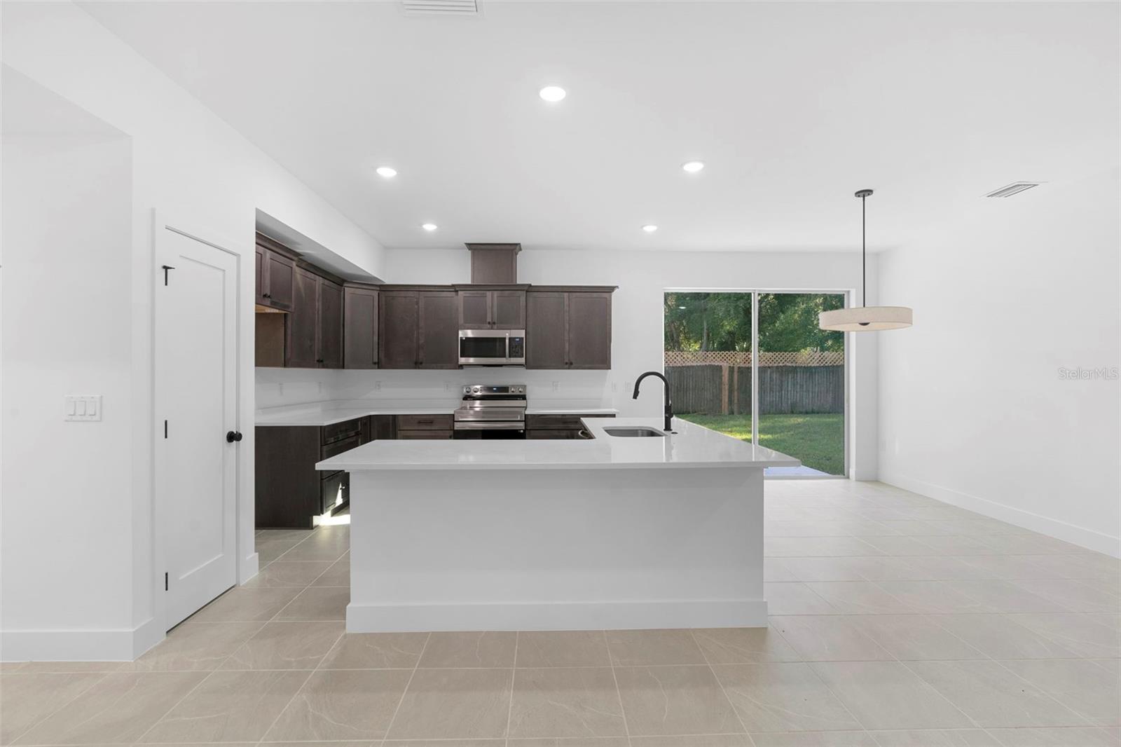 WEST HIGHLANDS - Residential