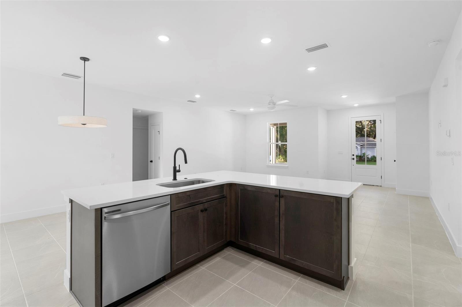 WEST HIGHLANDS - Residential