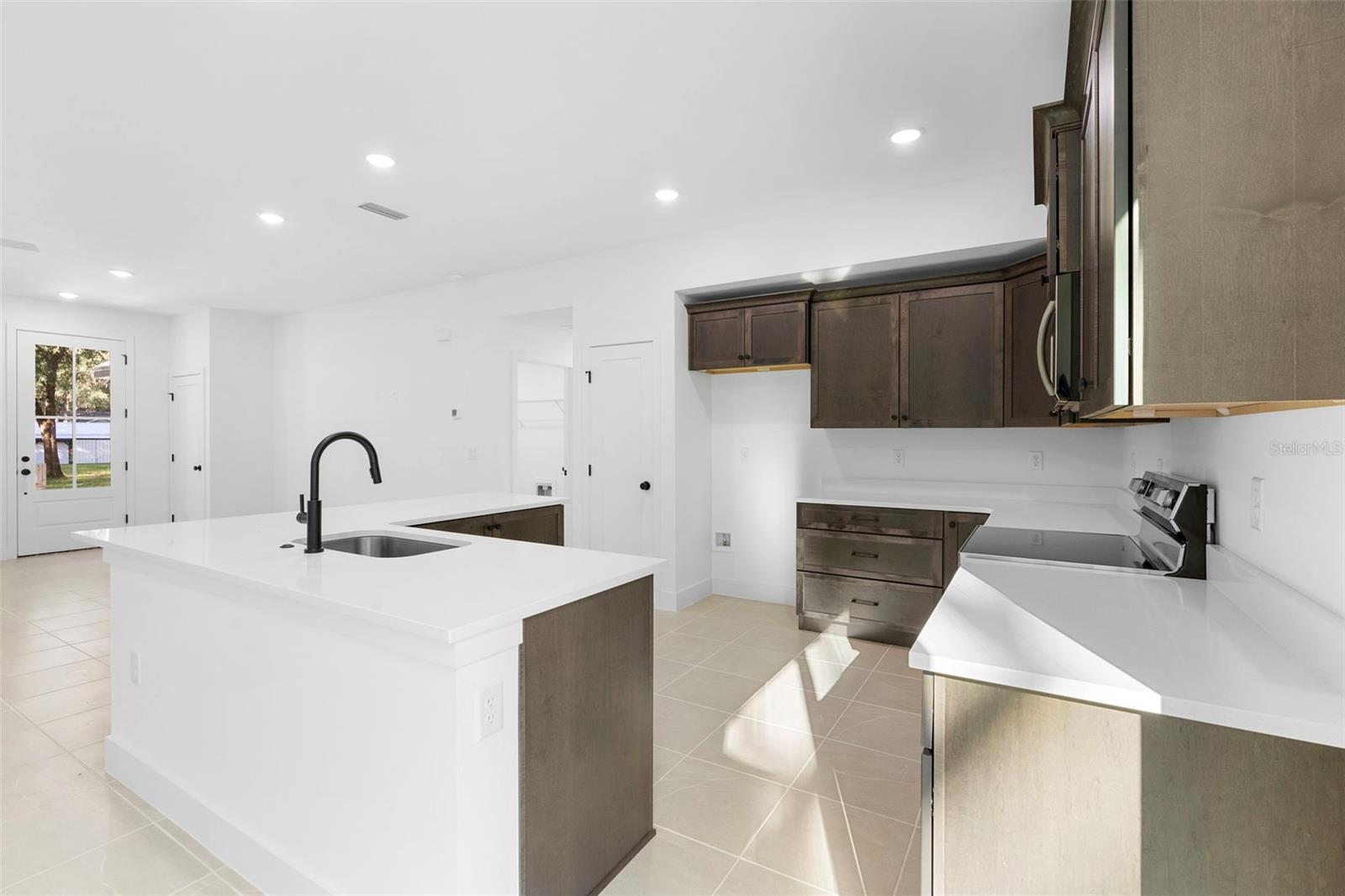 WEST HIGHLANDS - Residential