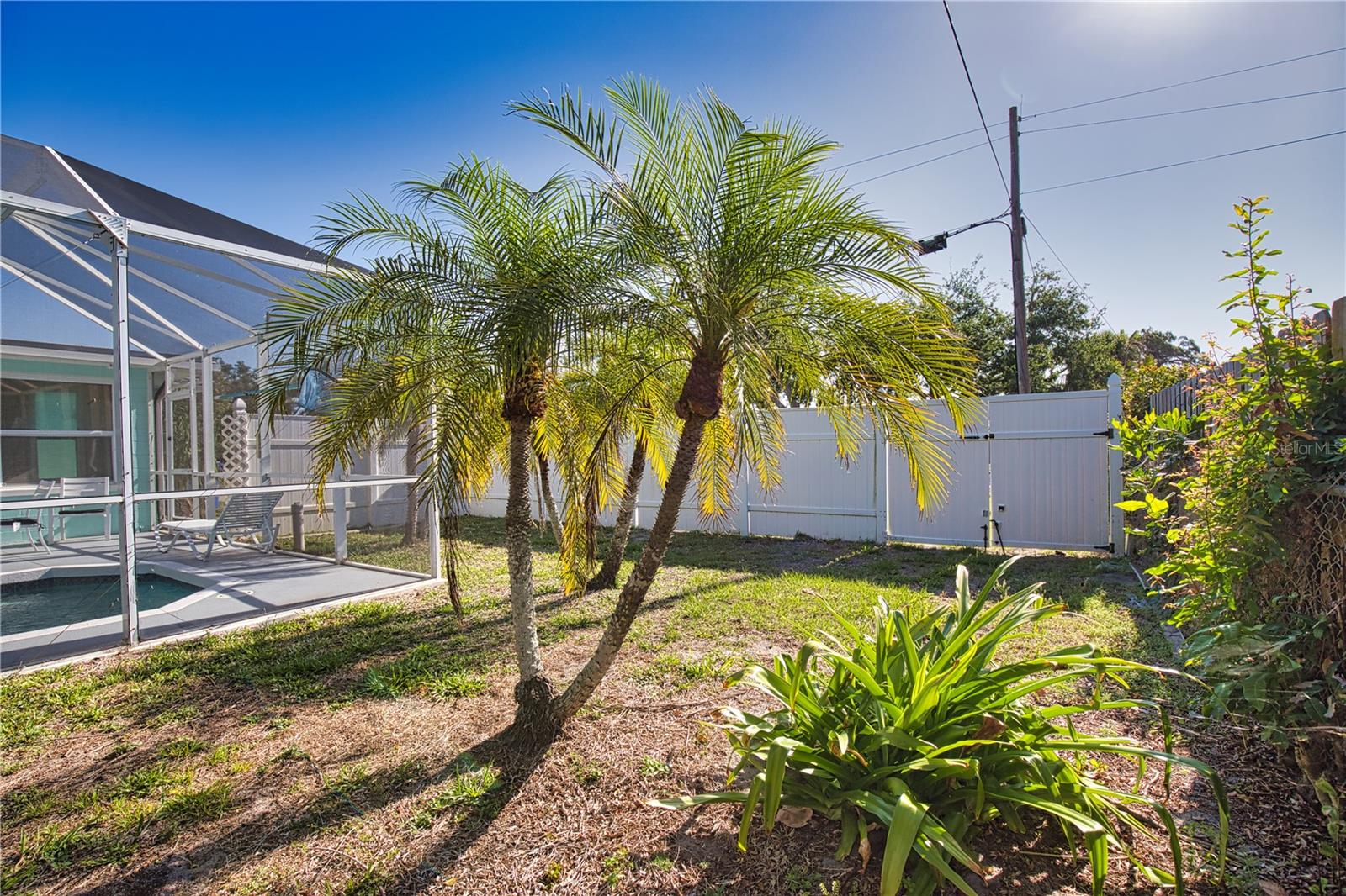 BEACH MANOR - Residential