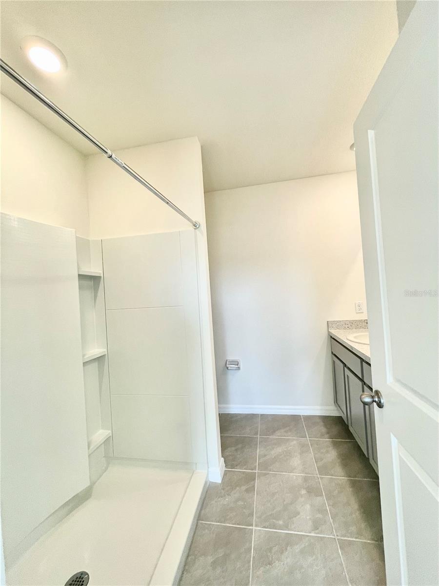 C9D | VARREA PHASE 1 - Residential Lease