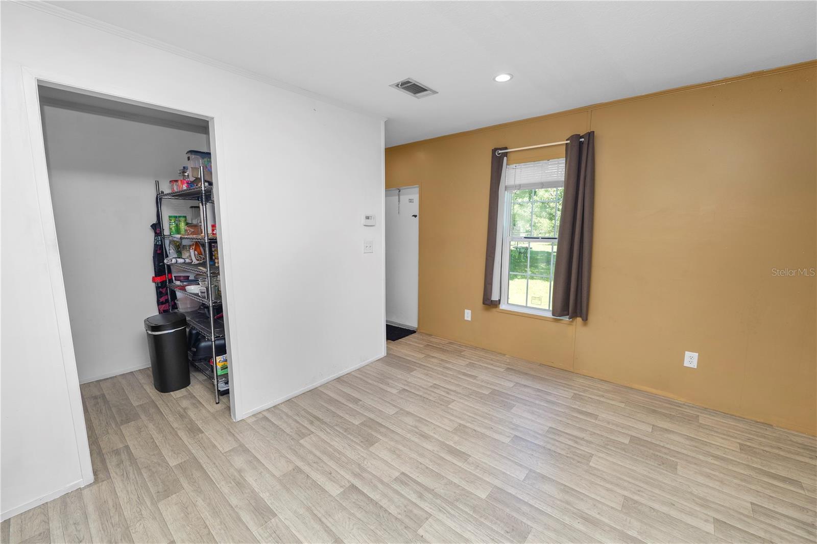 OAKLAND - Residential