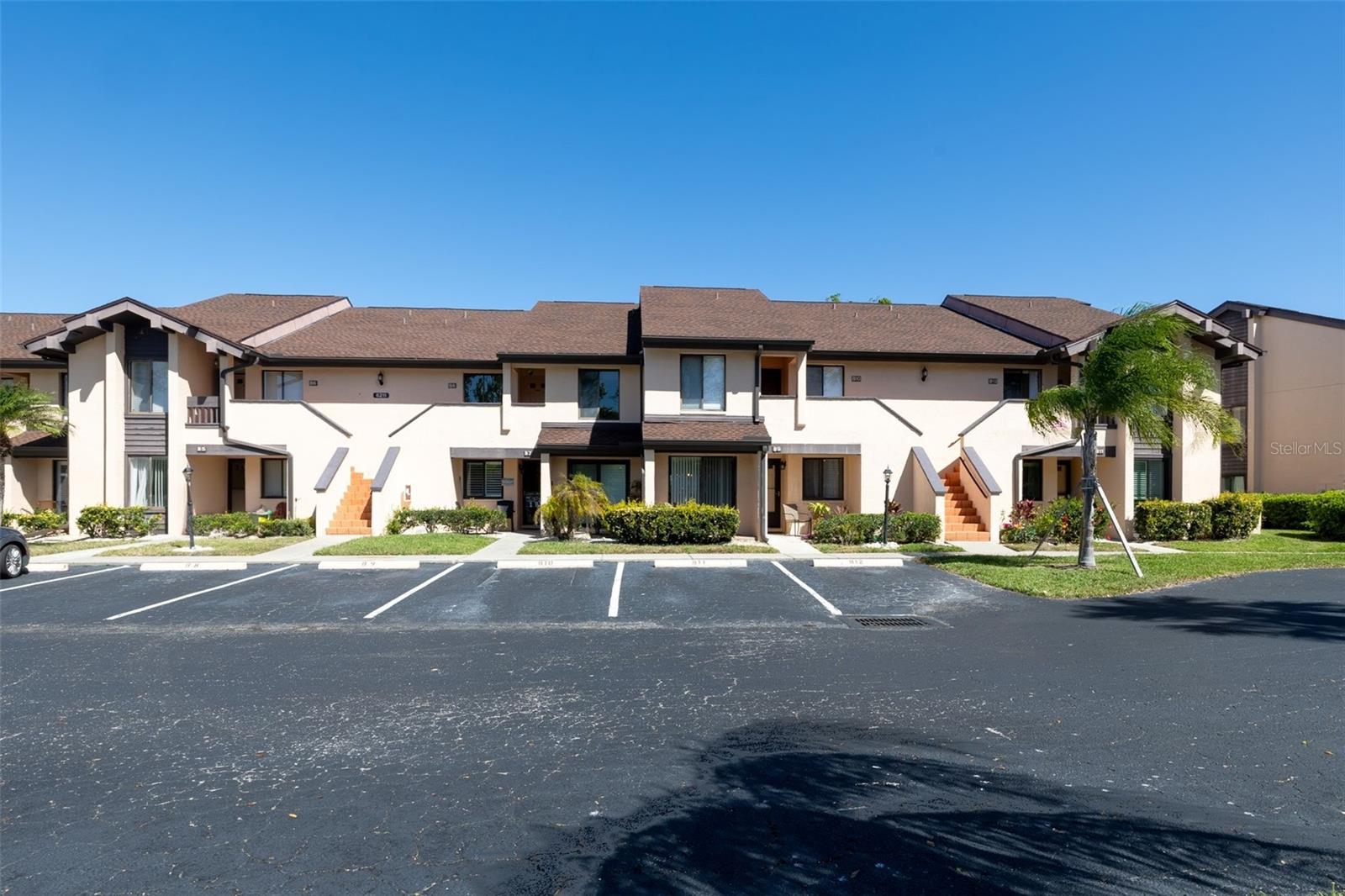 Location, Location, Location! ANNUAL LEASE *Sunny & Bright *First Floor 2 bedroom/2 bathroom apartment only minutes from University Town Center! Open floor plan with dining/living area, eat-in kitchen, enclosed lanai with expansive views of golf course, master bedroom with large walk-in closet, second bedroom with large closet, washer/dryer in unit, new a/c unit, parking space in front. Minutes to UTC Mall with restaurants, shopping, Benderson rowing, I-76 and much more. Close to beaches on the Gulf, downtown Sarasota, ballet, theatre. Welcome to the Sunshine State!