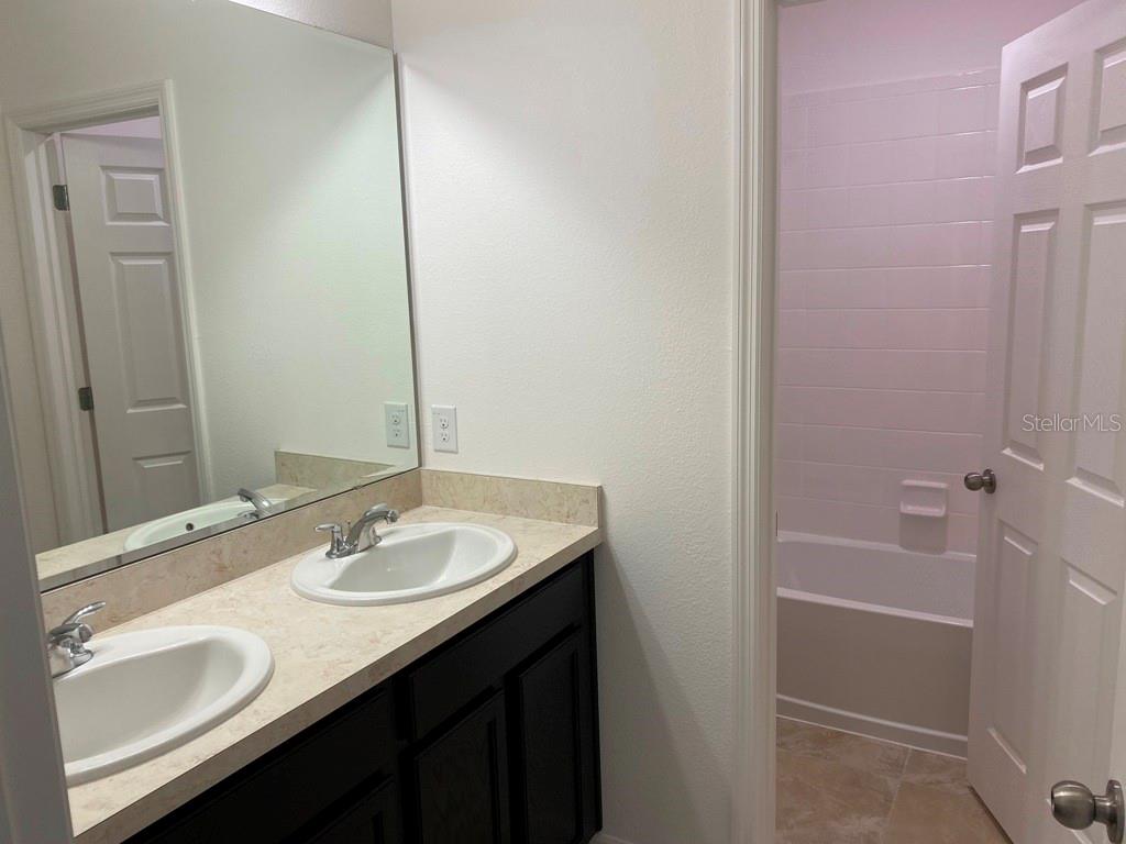 CYPRESS OAKS PH II - Residential Lease