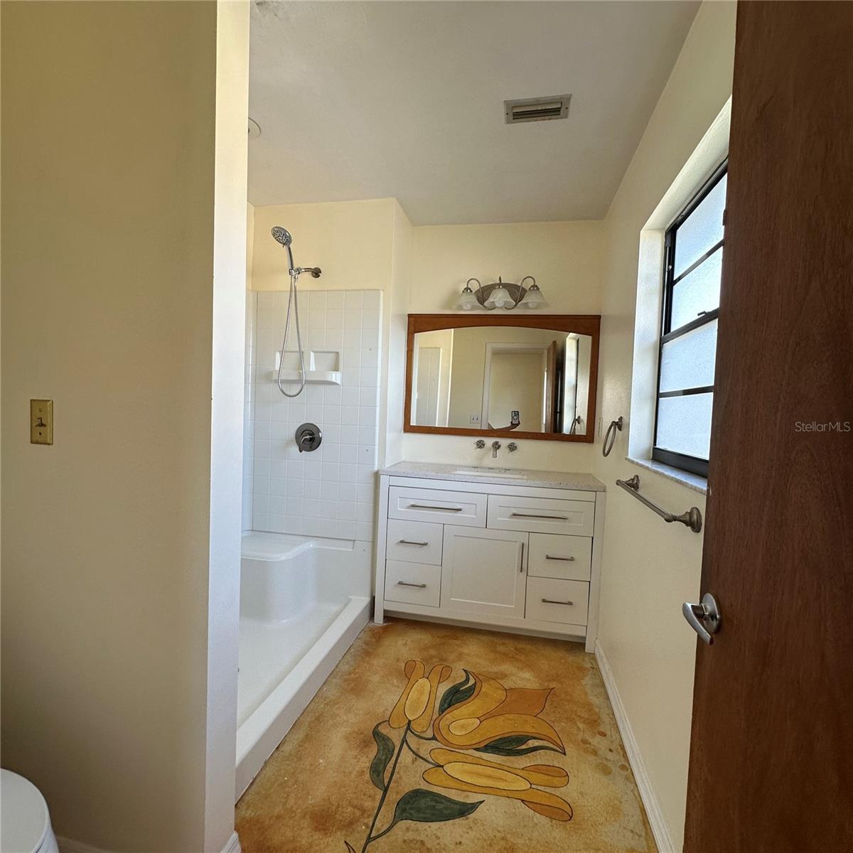 WOODLAWN LAKES - Residential