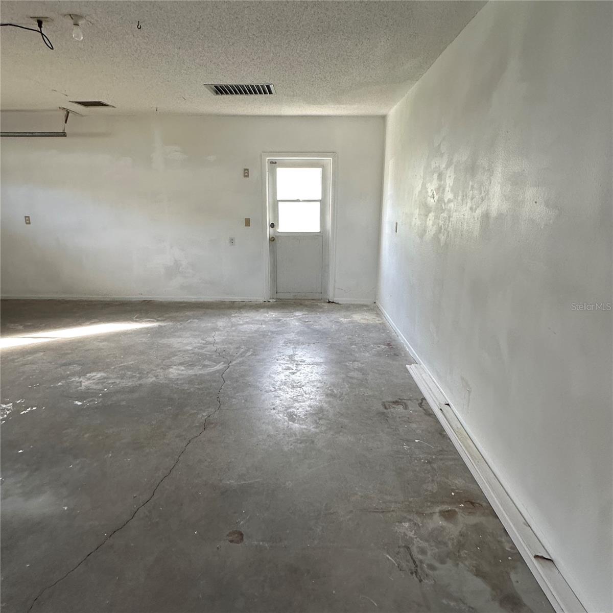 WOODLAWN LAKES - Residential