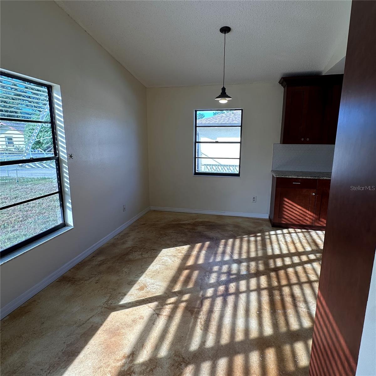 WOODLAWN LAKES - Residential