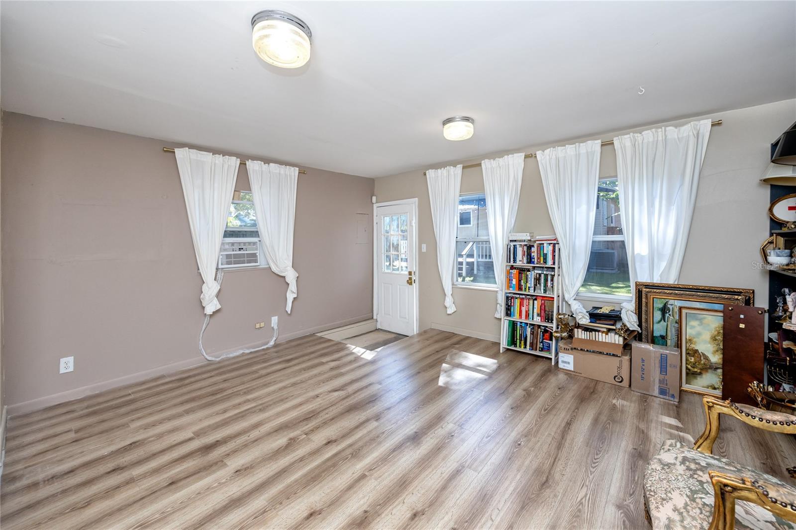 HAMPTON TERRACE - Residential