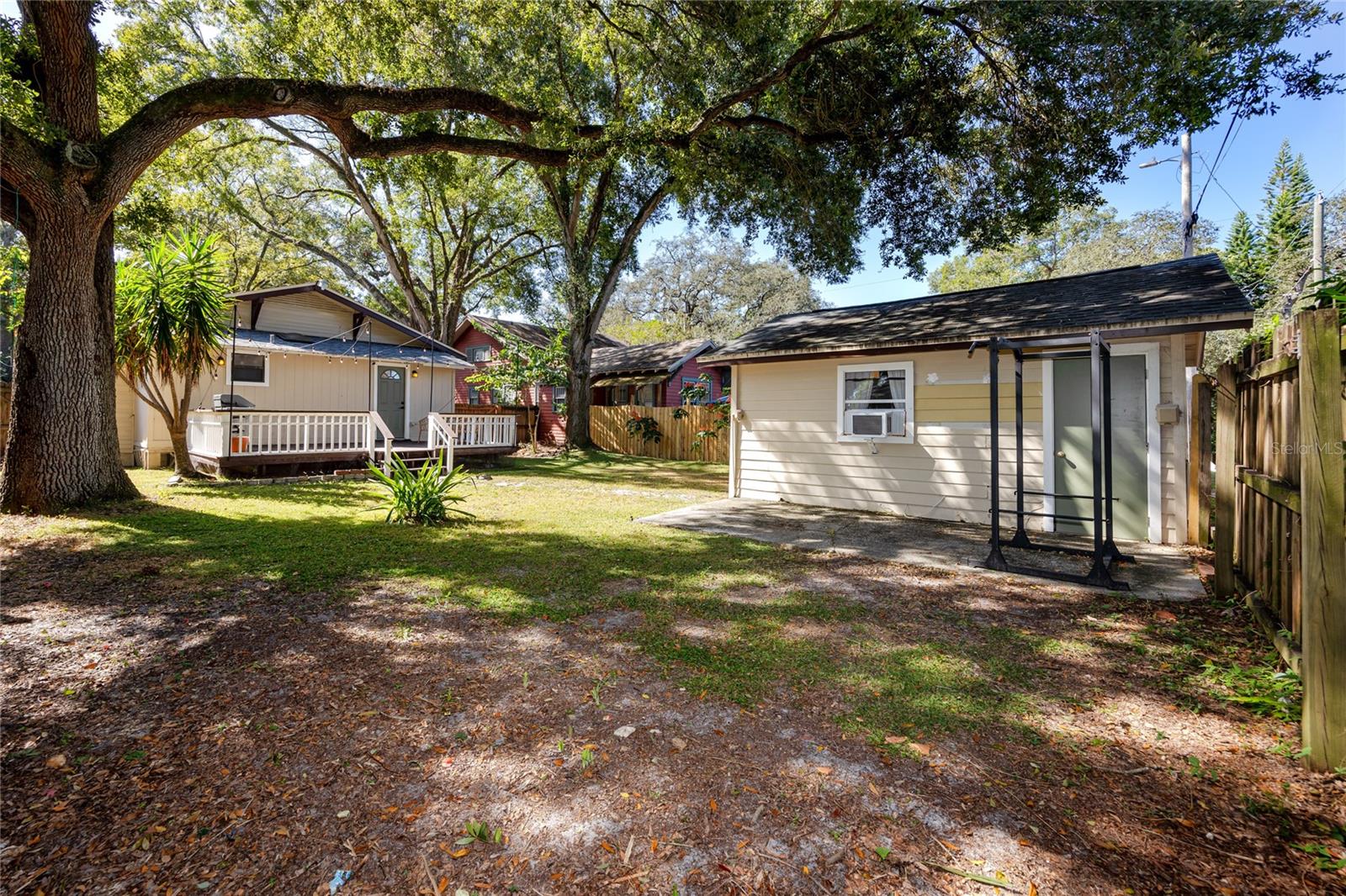 HAMPTON TERRACE - Residential