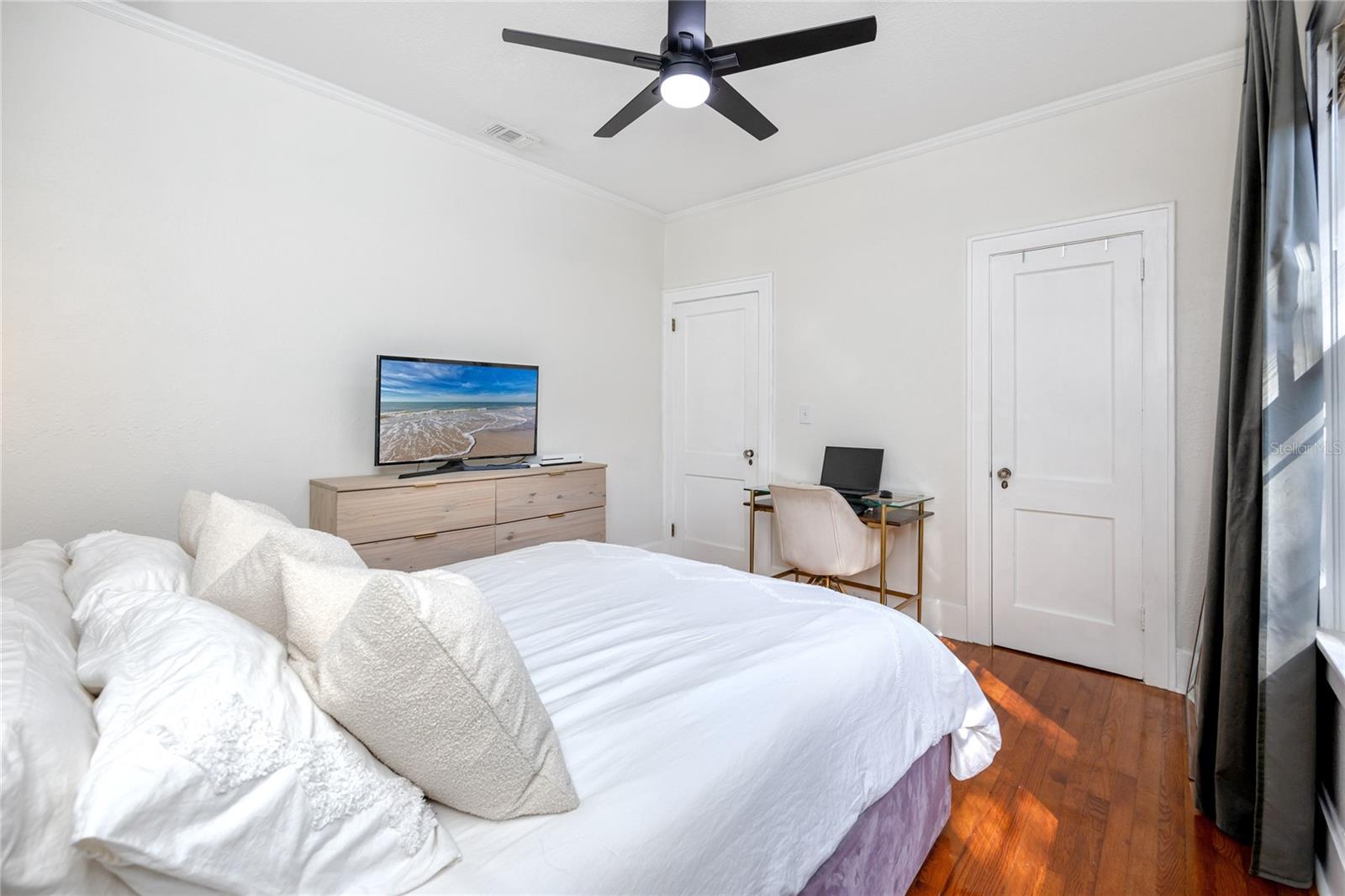 HAMPTON TERRACE - Residential