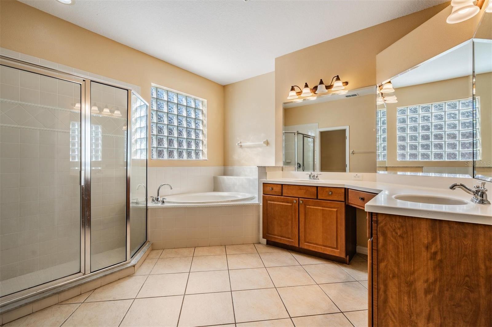 OAK LNDG - Residential