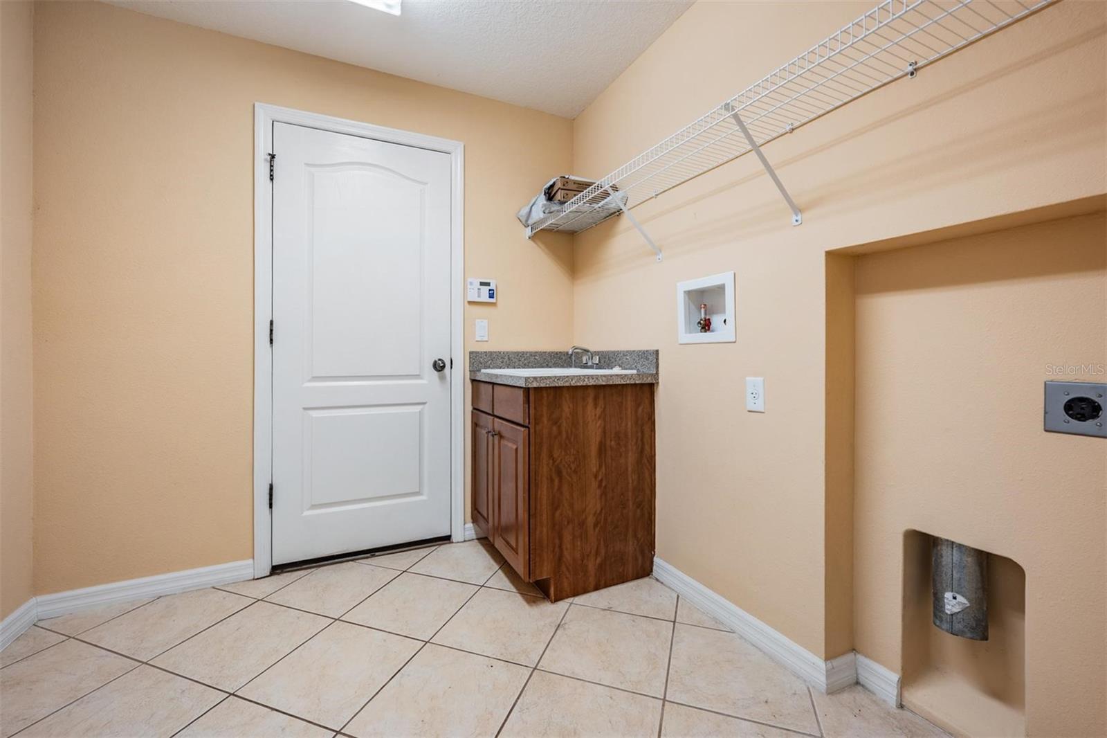 OAK LNDG - Residential