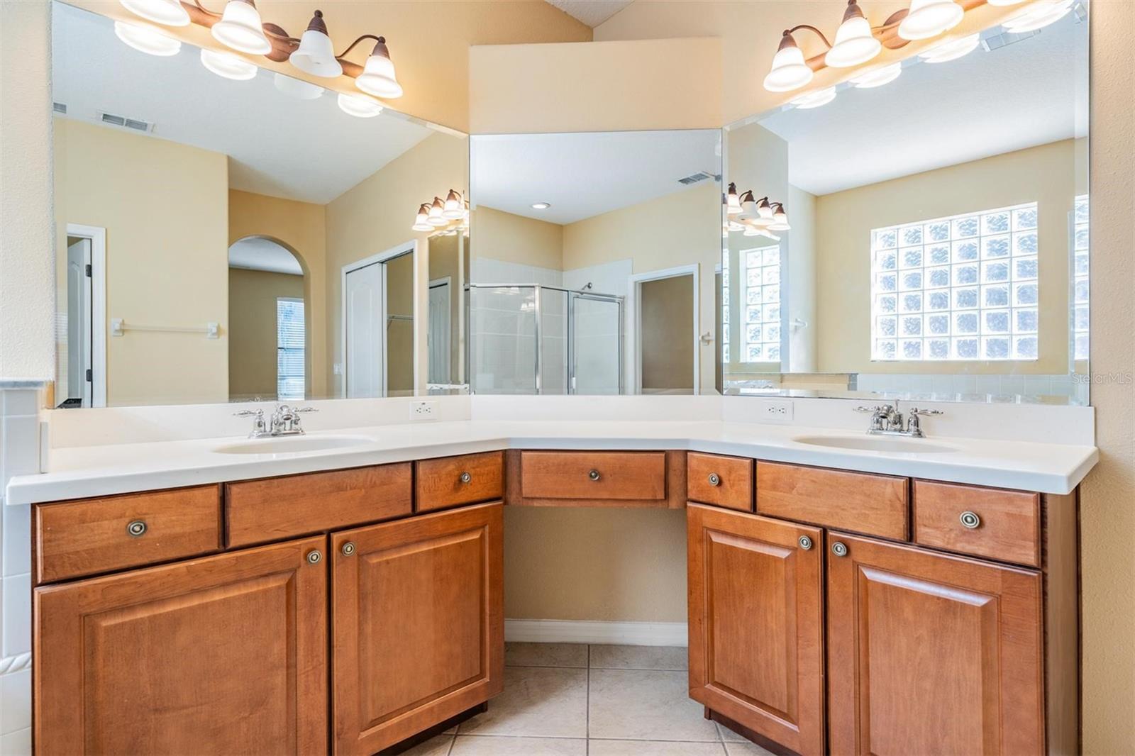 OAK LNDG - Residential