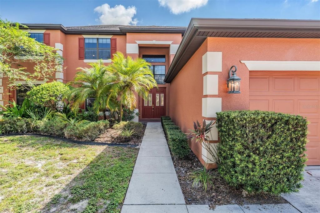 Photo of 456 Oak Landing Boulevard, Mulberry, FL 33860 (MLS # TB8430032)