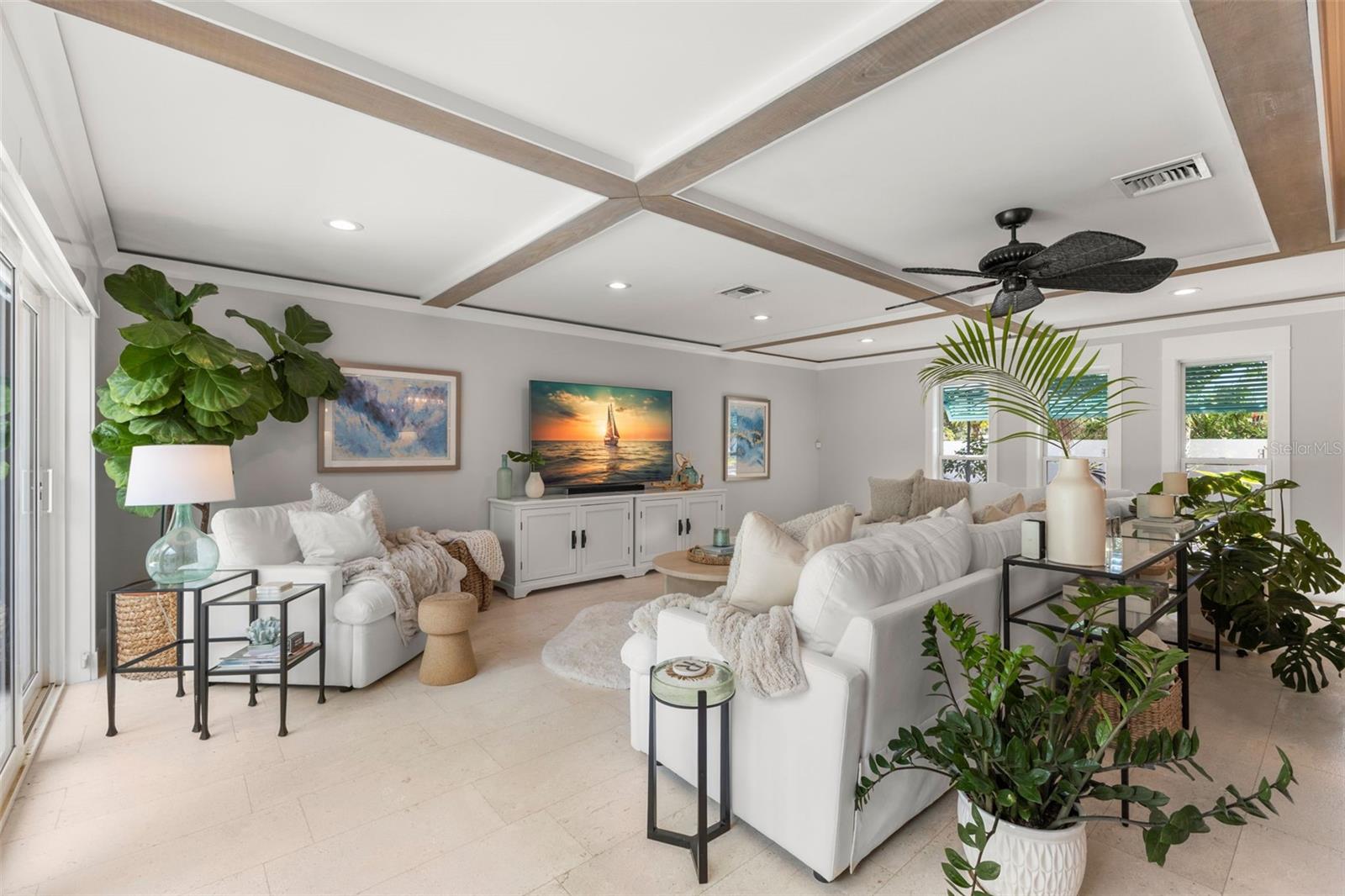 TIERRA VERDE - Residential