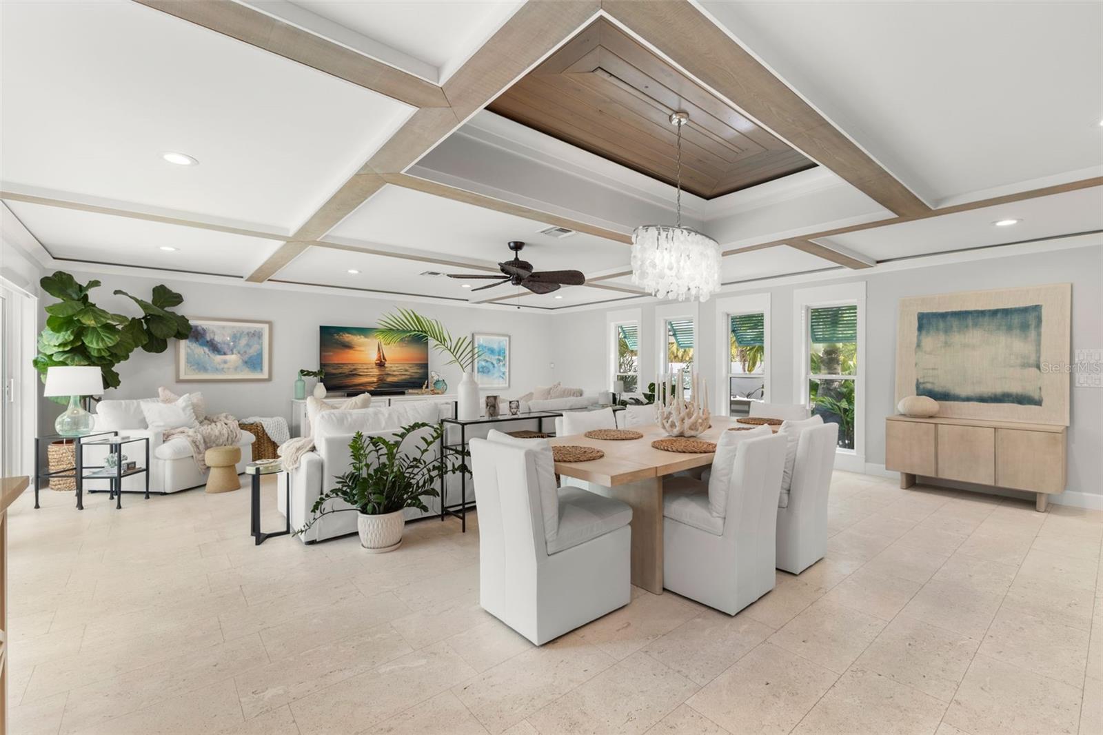 TIERRA VERDE - Residential