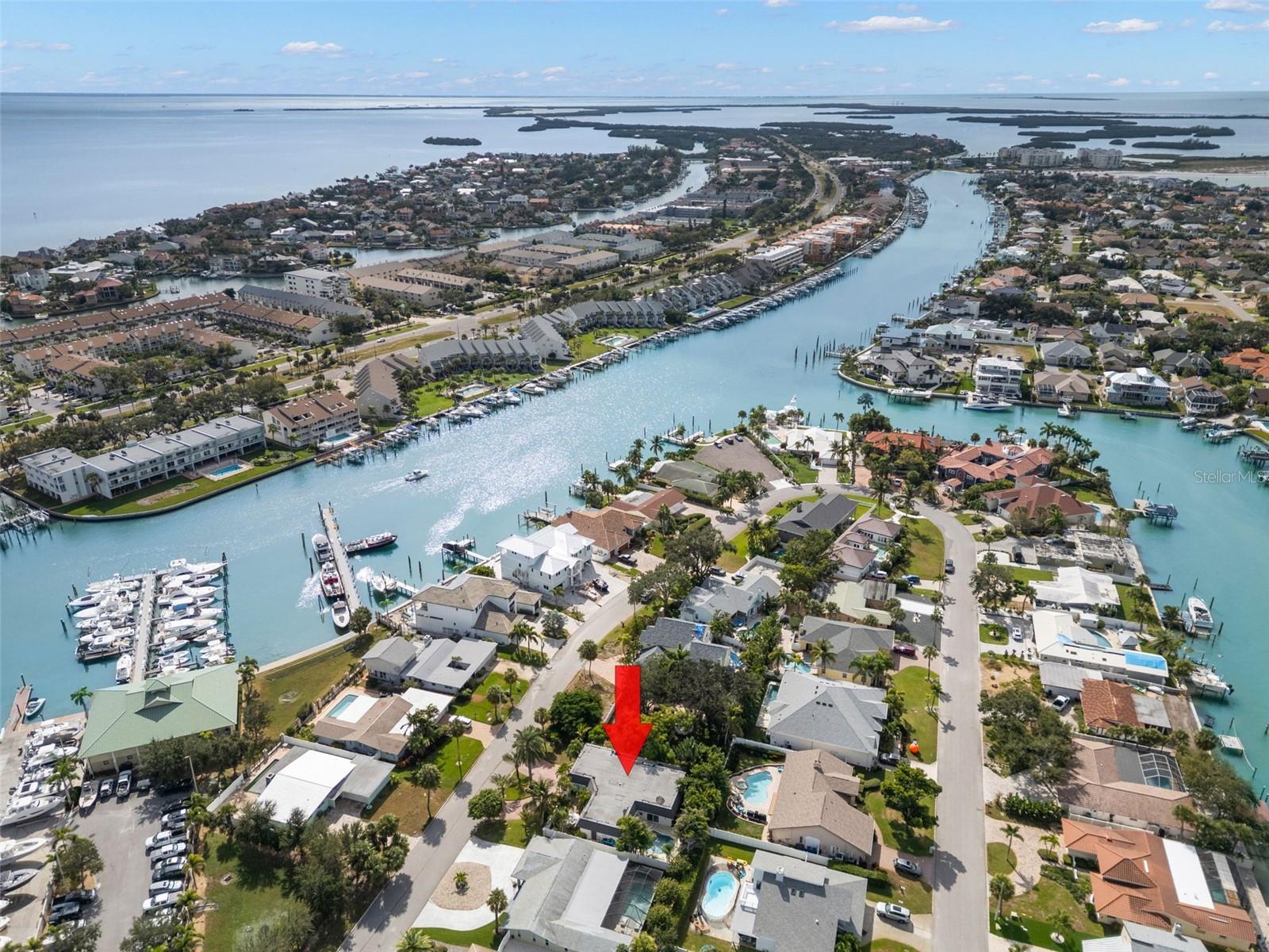 TIERRA VERDE - Residential