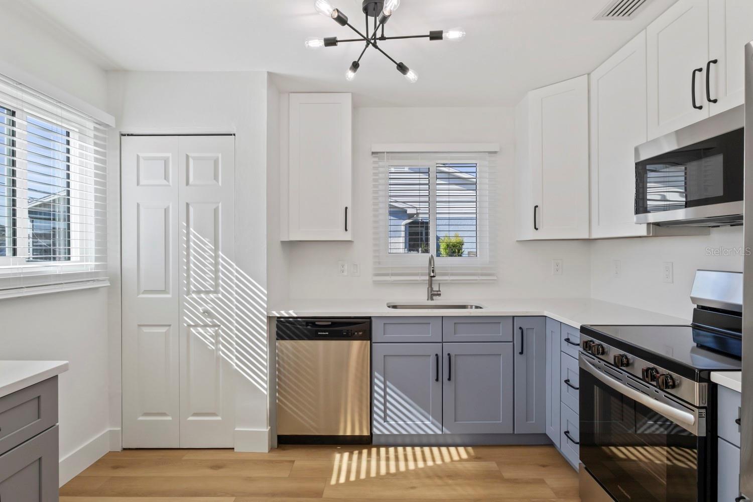 CAPE CORAL - Residential Income