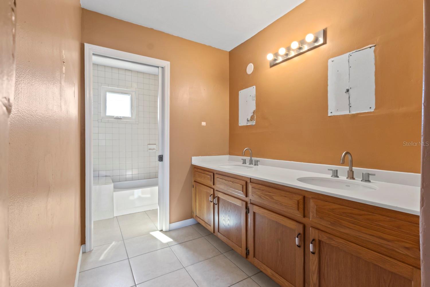 CAPE CORAL - Residential Income