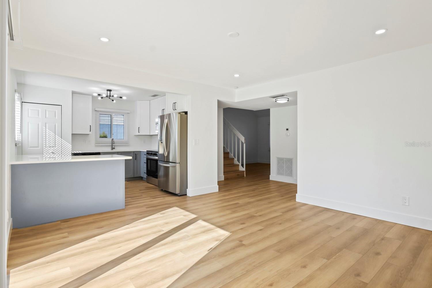 CAPE CORAL - Residential Income