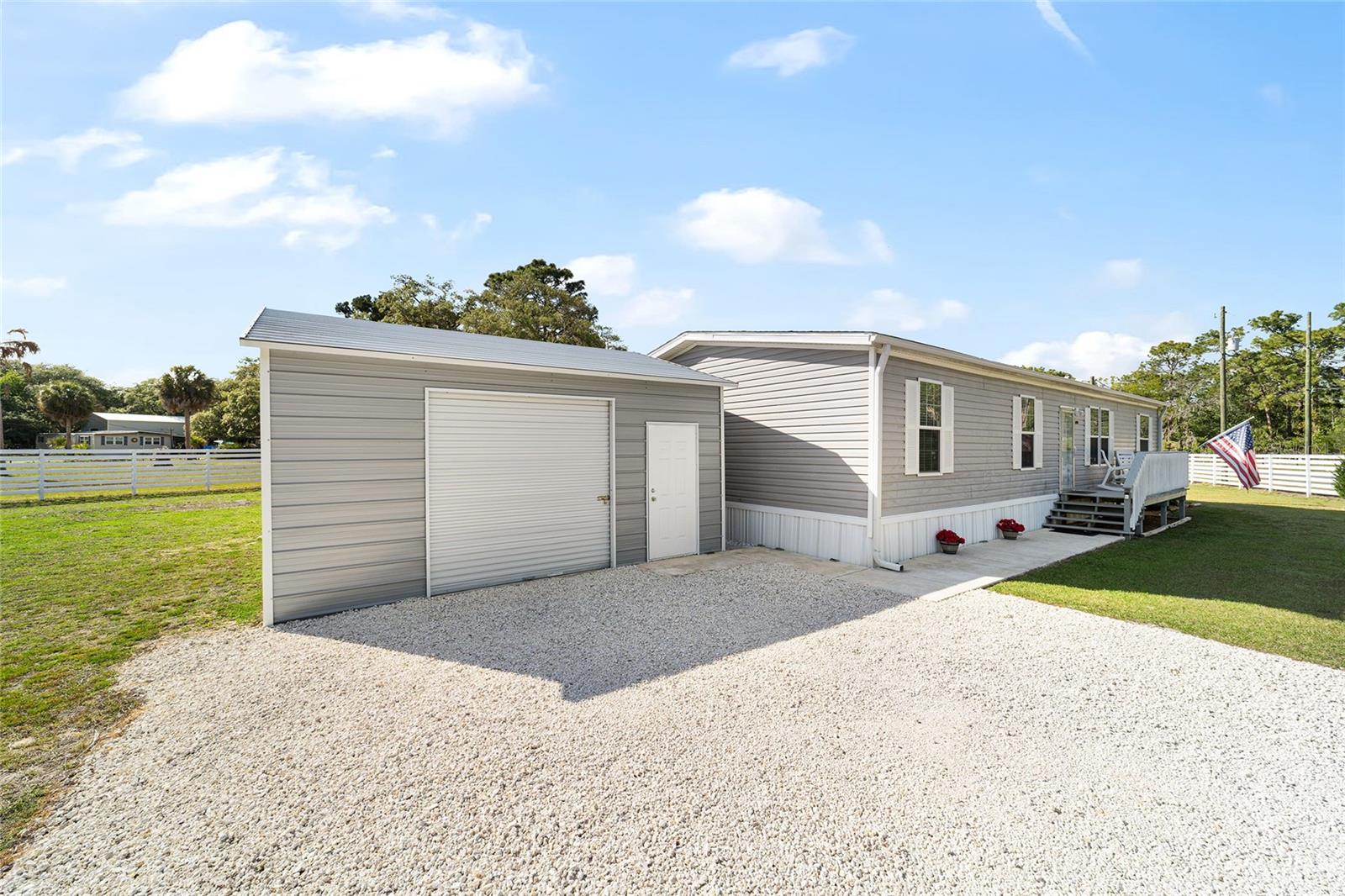 GREEN ACRES ST & GROVER CLEVELAND AREA - Residential