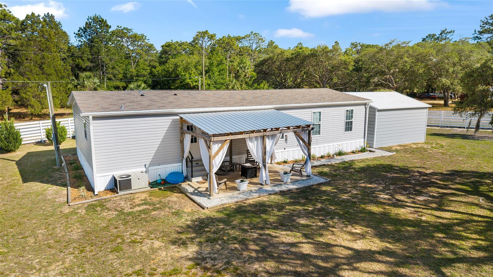 GREEN ACRES ST & GROVER CLEVELAND AREA - Residential