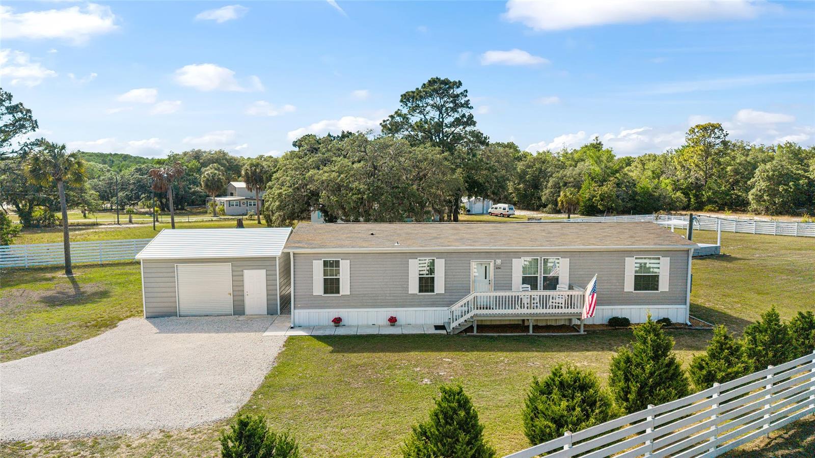 GREEN ACRES ST & GROVER CLEVELAND AREA - Residential