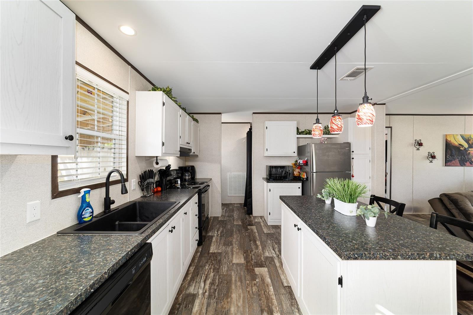 GREEN ACRES ST & GROVER CLEVELAND AREA - Residential