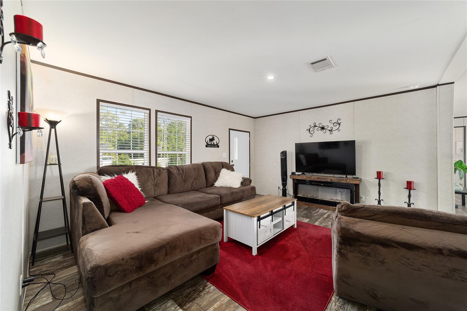 GREEN ACRES ST & GROVER CLEVELAND AREA - Residential