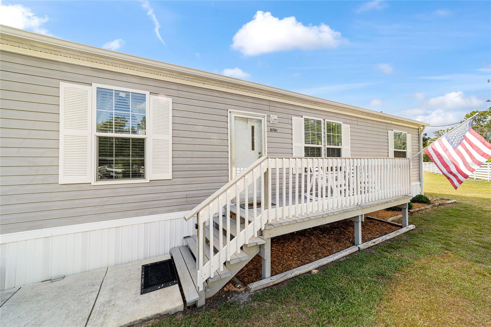 GREEN ACRES ST & GROVER CLEVELAND AREA - Residential