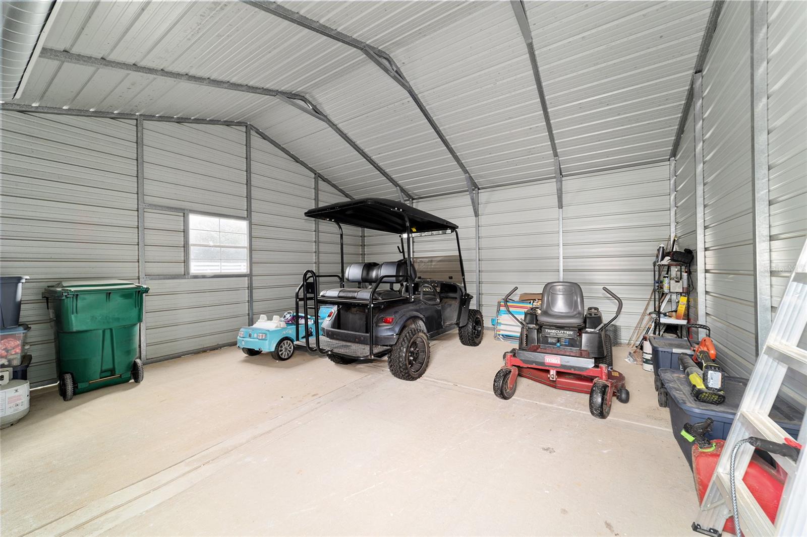 GREEN ACRES ST & GROVER CLEVELAND AREA - Residential
