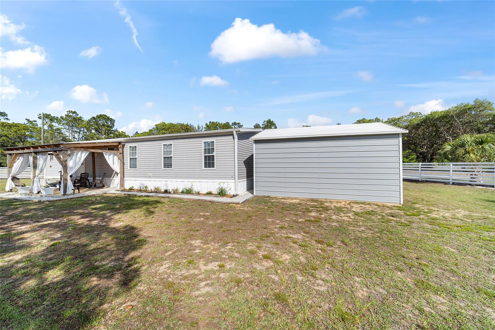 GREEN ACRES ST & GROVER CLEVELAND AREA - Residential