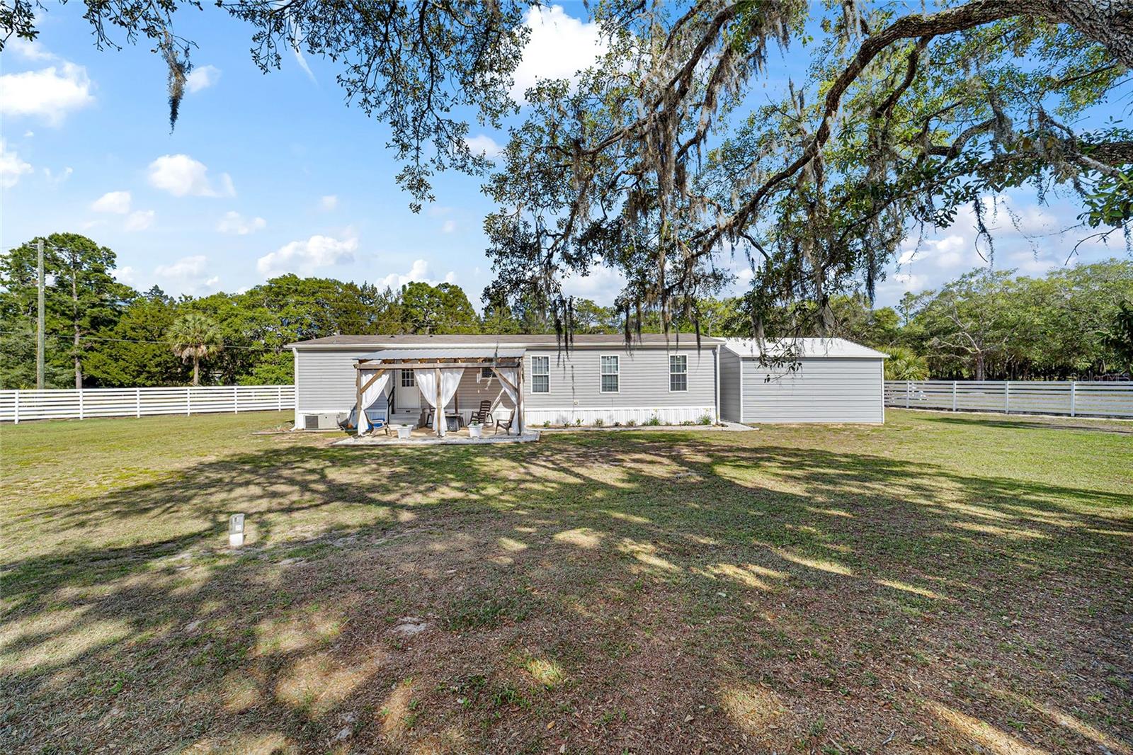 GREEN ACRES ST & GROVER CLEVELAND AREA - Residential