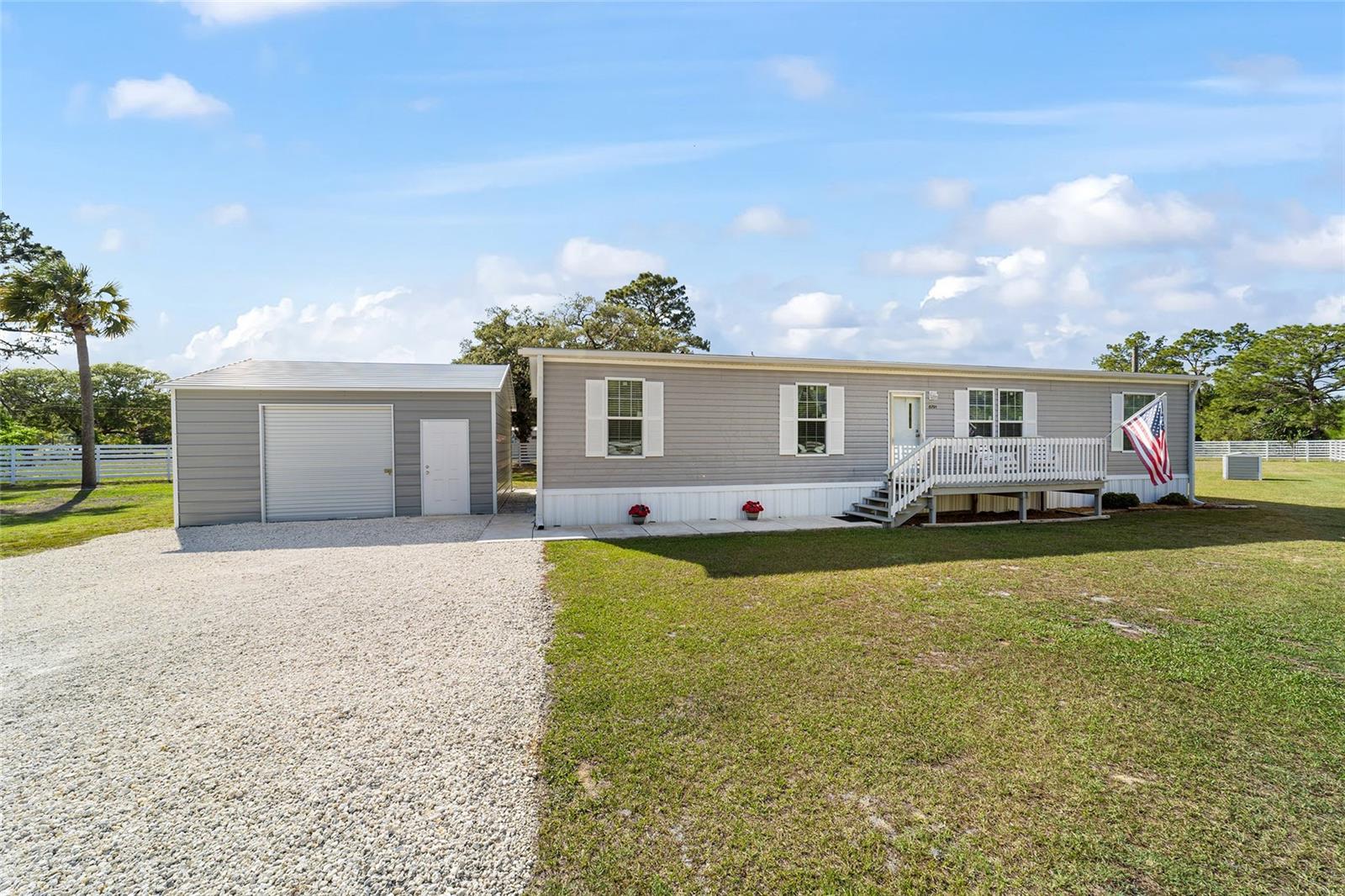 GREEN ACRES ST & GROVER CLEVELAND AREA - Residential