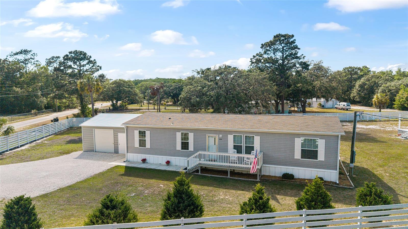 GREEN ACRES ST & GROVER CLEVELAND AREA - Residential
