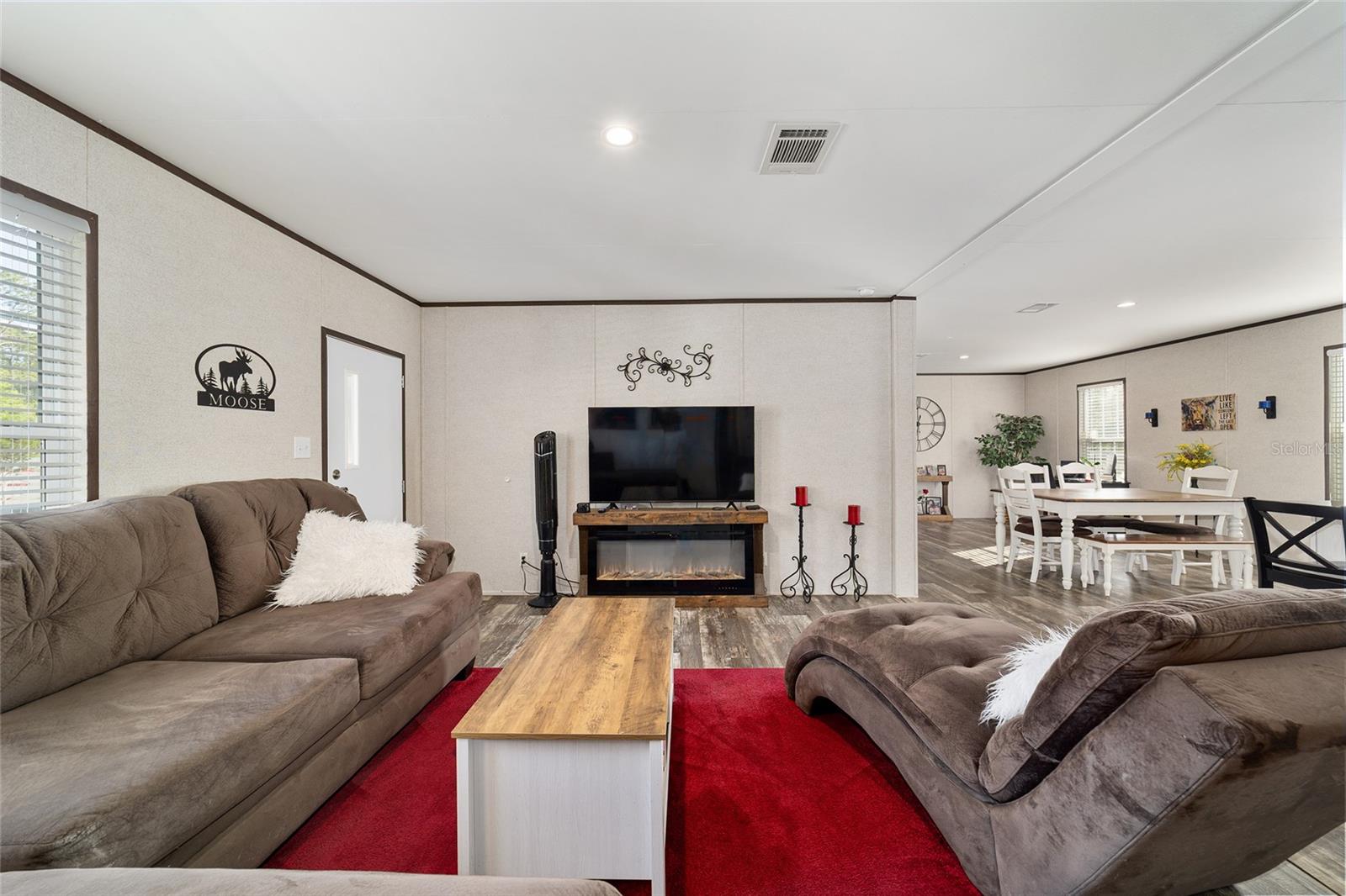 GREEN ACRES ST & GROVER CLEVELAND AREA - Residential