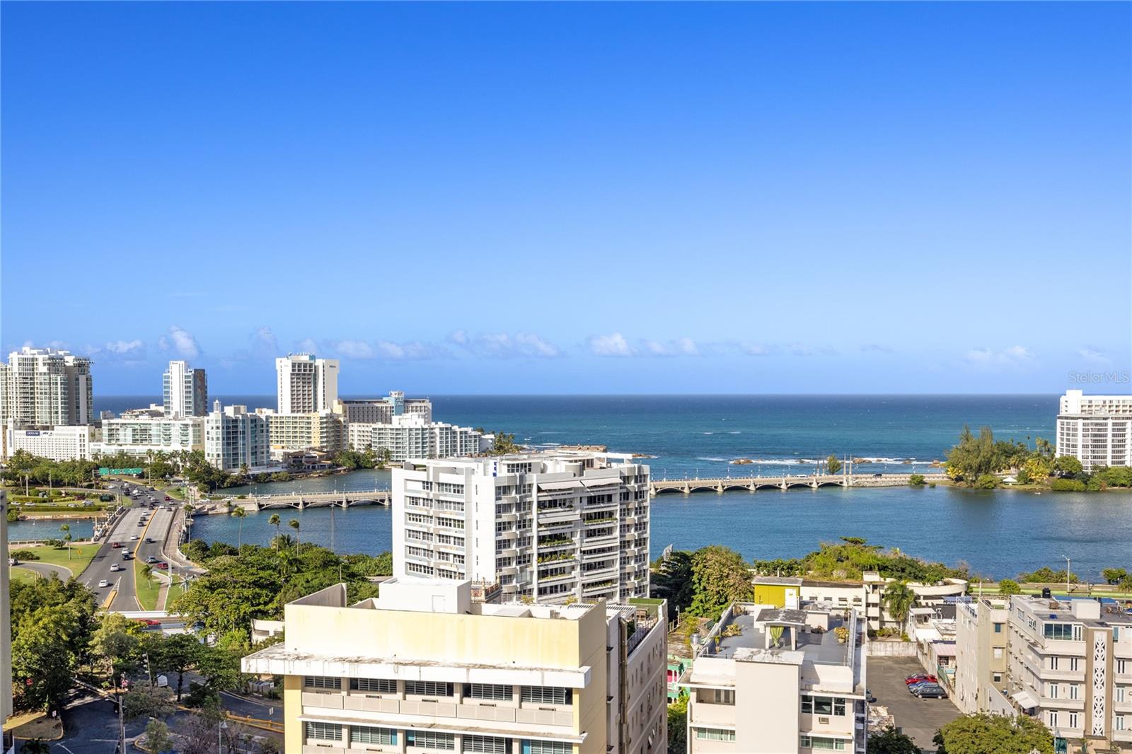 CONDOMINIO EL MIRAMAR - Residential