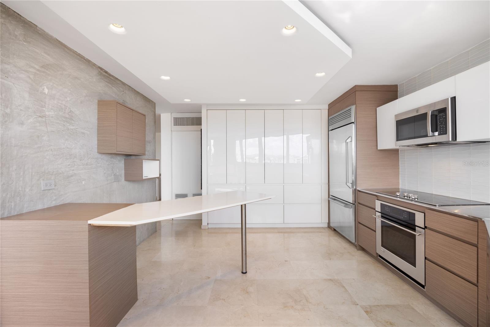 CONDOMINIO EL MIRAMAR - Residential