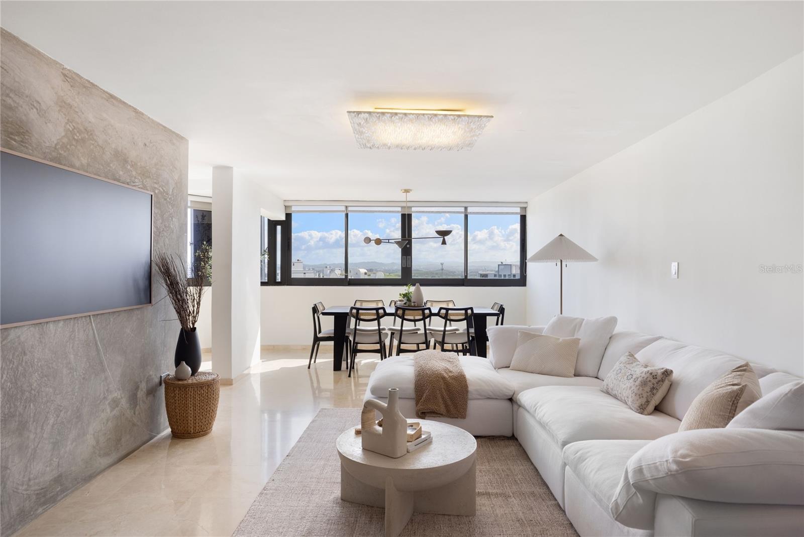 CONDOMINIO EL MIRAMAR - Residential