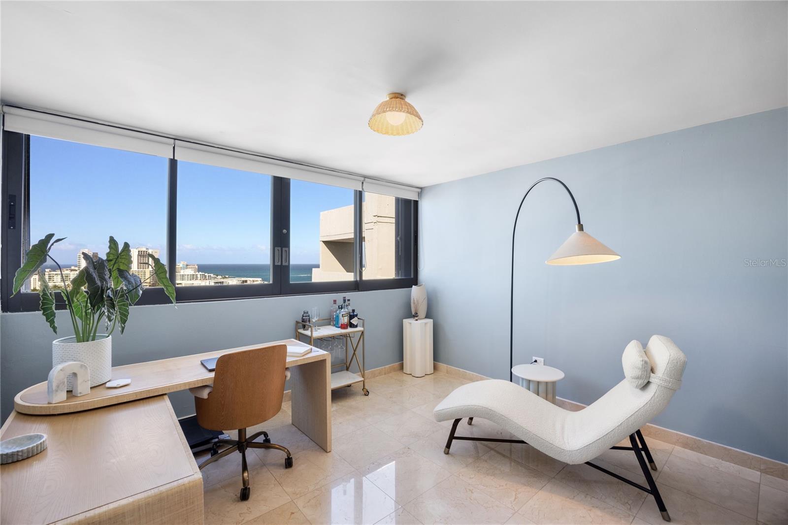 CONDOMINIO EL MIRAMAR - Residential