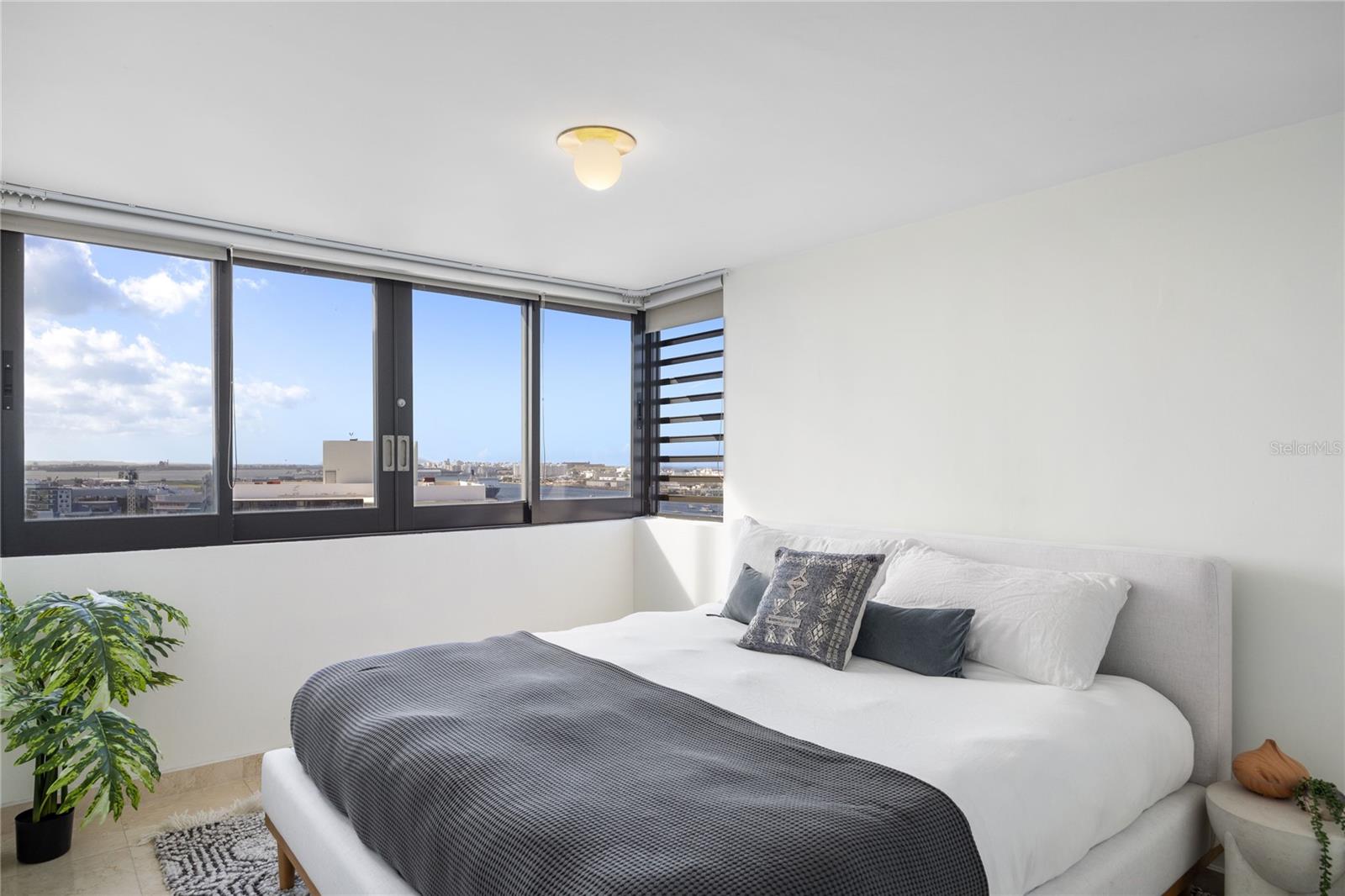 CONDOMINIO EL MIRAMAR - Residential