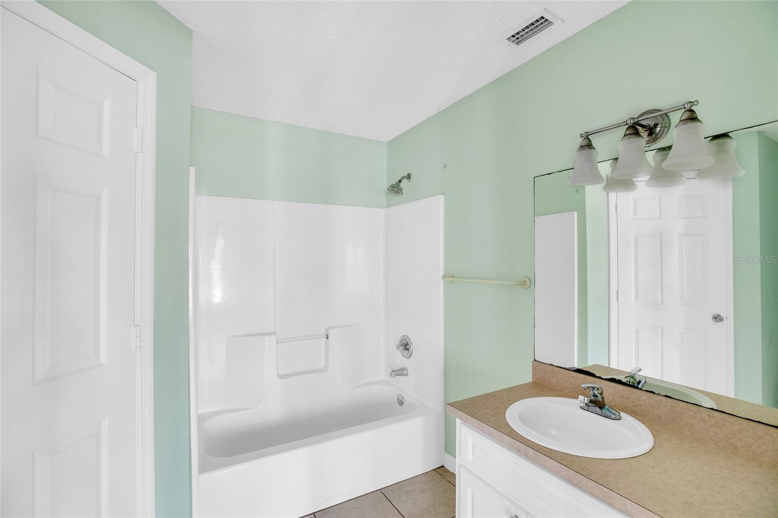 MARAVILLA GARDENS SUB - Residential