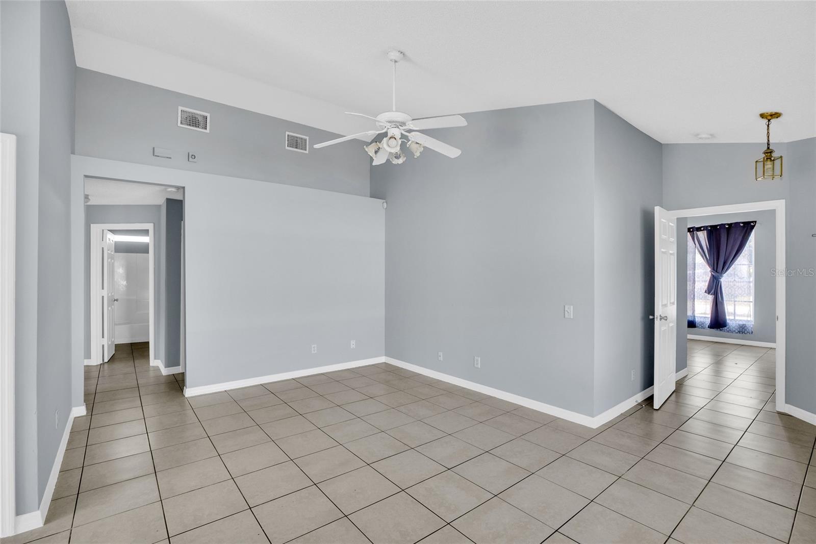 MARAVILLA GARDENS SUB - Residential