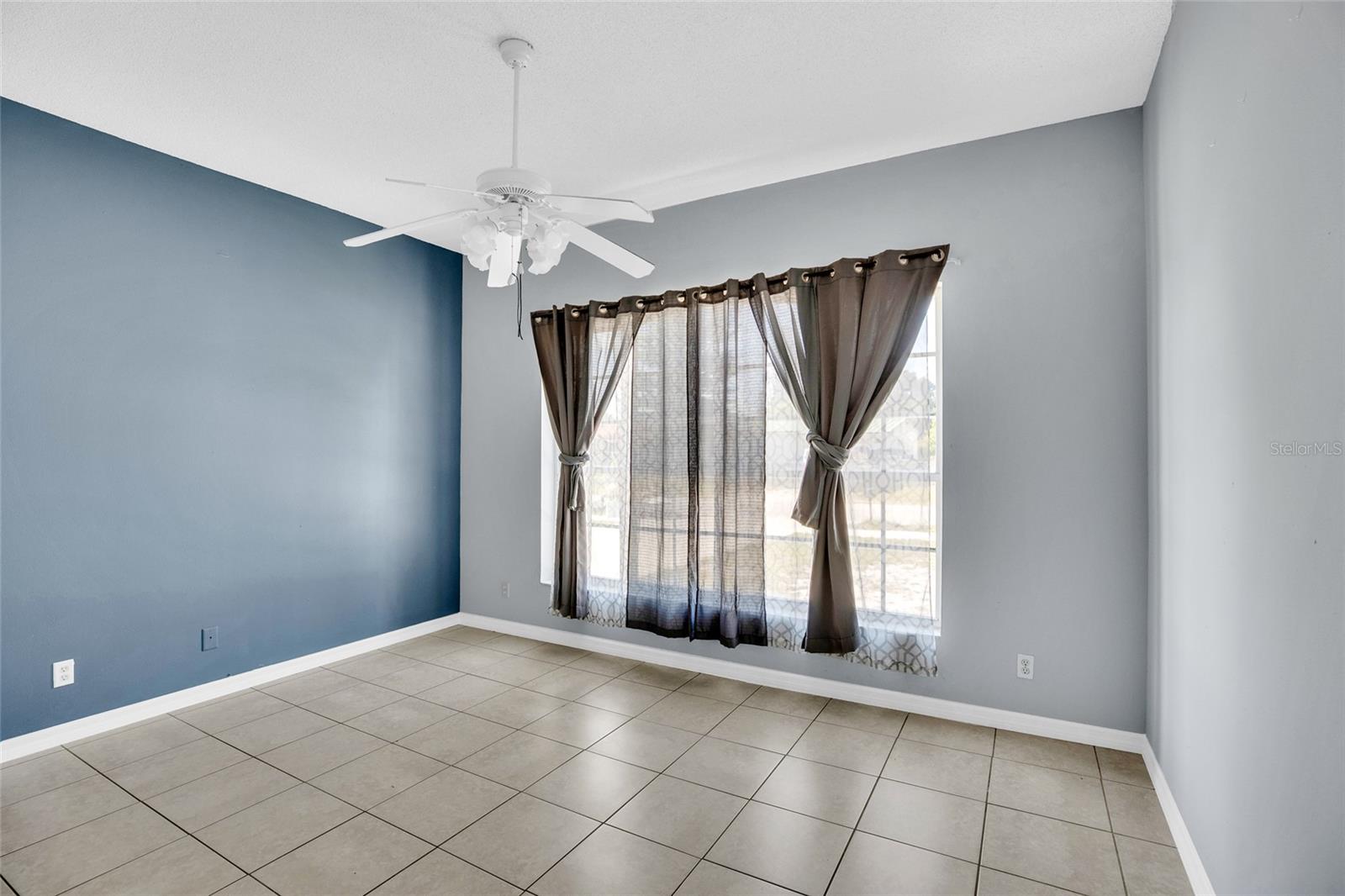 MARAVILLA GARDENS SUB - Residential