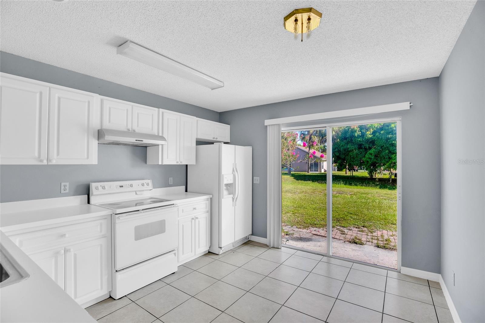 MARAVILLA GARDENS SUB - Residential