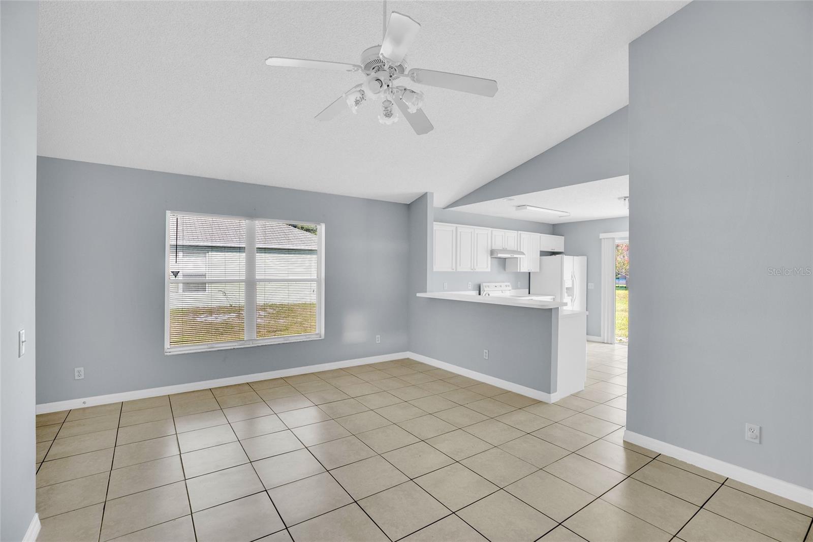 MARAVILLA GARDENS SUB - Residential