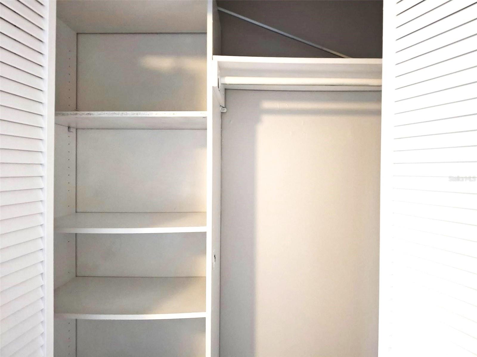 RIDGEWOOD MANOR - Residential Lease