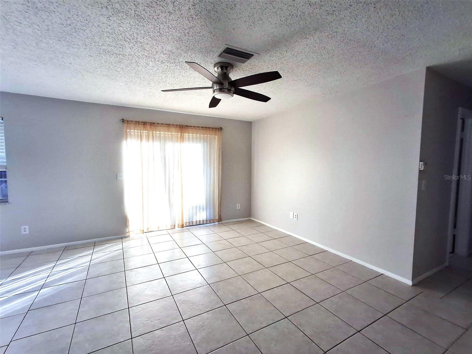 RIDGEWOOD MANOR - Residential Lease