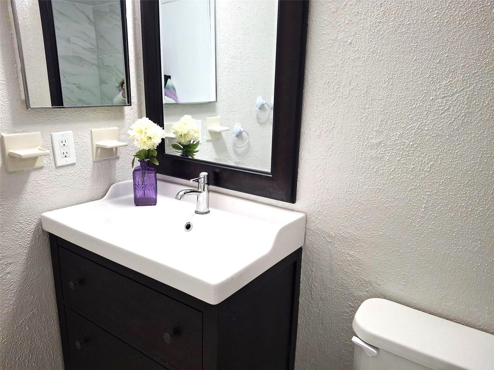 RIDGEWOOD MANOR - Residential Lease