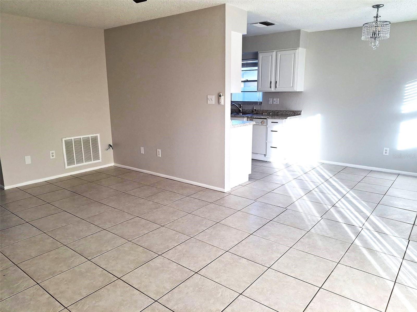 RIDGEWOOD MANOR - Residential Lease